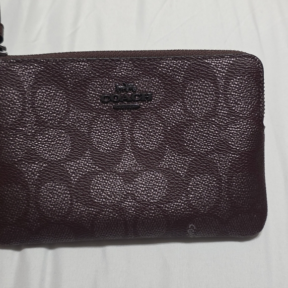 Coach Corner Zip Wristlet bag - Picture 8 of 13